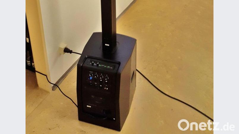 Die Gemeinde Schlammersdorf hat ein Säulen-Soundsystem angeschafft. Dieses steht künftig den Vereinen zur Verfügung. Es soll auch ins geplanten Kleinprojekt Makerspace integriert werden. Bild: br