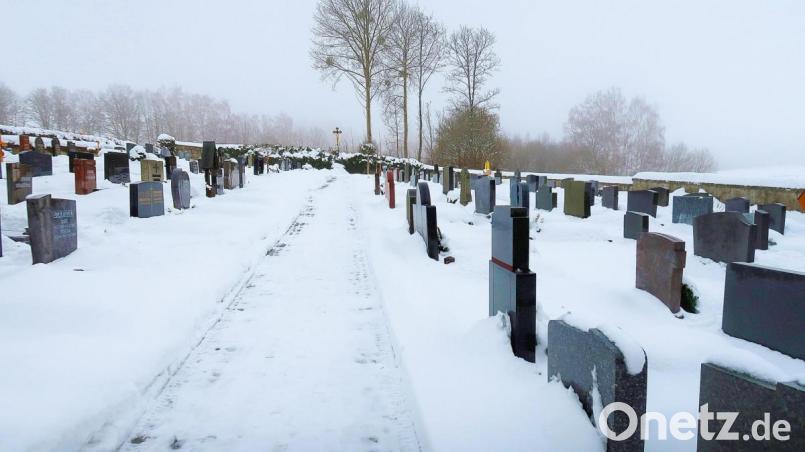Von der Katholischen Kirchenstiftung ging der Friedenfelser Friedhof (Bild) in den Besitz der Gemeinde über. In der jüngsten Gemeinderatsitzung musste sich deshalb das Gremium mit einer Aufhebung einer Nutzungsvereinbarung beschäftigen. Bild: bsc