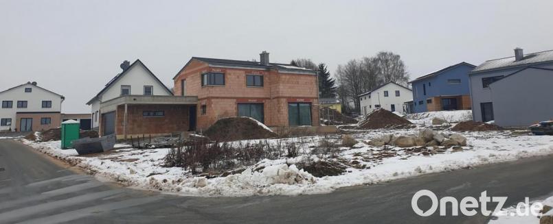 Eine rege Bautätigkeit kann die Kreisstadt verzeichnen. Allerdings gibt es kaum mehr verfügbare Baugrundstücke. Bild: ws