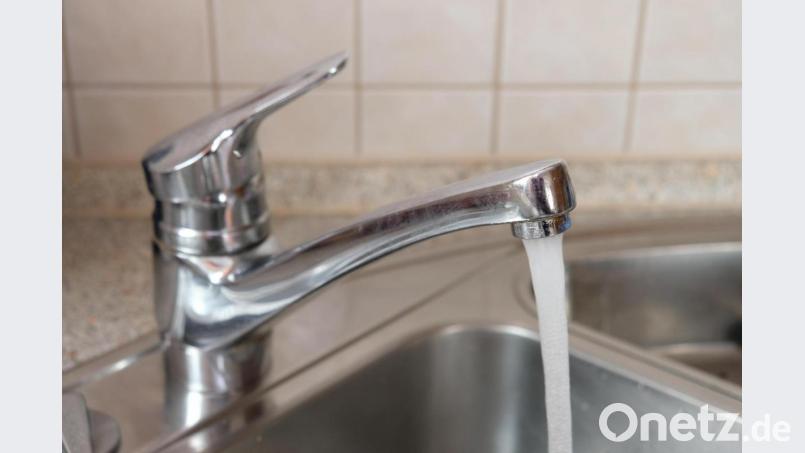Der Weg zum Wasserhahn lohnt sich. Preisgünstig und gut fließt das kostbare Nass. Ein Liter Eschenbacher Trinkwasser kostet deutlich weniger als einen Cent! Bild: do