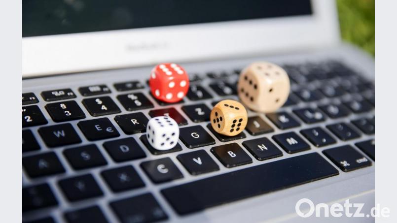 Internet-Glücksspiele sollen ab Juli legalisiert werden. Die Caritas-Suchtberatung in Weiden sieht das mit Sorge. Bild: Ulrich Perrey
