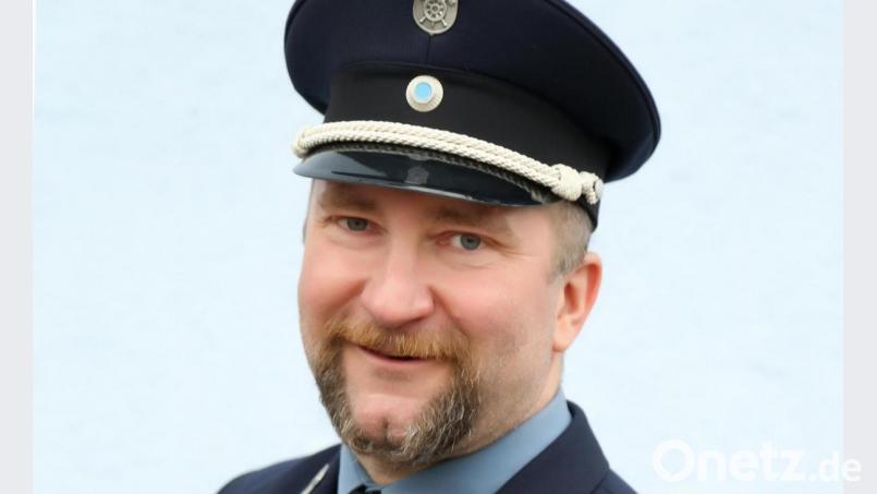 Die Amtszeit von Kommandant Ulli Preißinger von der Feuerwehr Filchenorf ist abgelaufen. Wegen der Corona-Pandemie kann die Aktivenversammlung keinen neuen Kommandanten wählen. Deshalb verlängerte der Stadtrat mit einer Notbestellung die Amtszeit, bis eine Versammlung wieder einberufen werden kann. Bild: ow