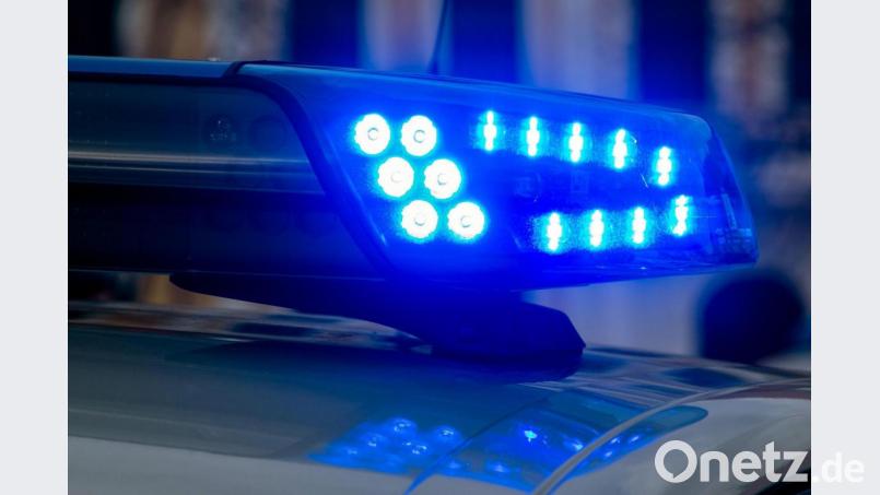 In Nürnberg zockte eine Gruppe Männer um viel Geld: 60.000 Euro fanden die Polizisten als sie die Runde auflösten. Bild: Klaus-Dietmar Gabbert/dpa