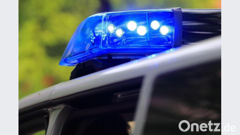 Zwischen Ölbrunn und Frankenreuth wurden bereits zum dritten Mal Leitpfosten und Schneestangen herausgerissen. Symbolbild: Jens Wolf/dpa