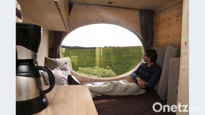 So sieht es in einem Modulhaus, besser bekannt als Tiny House, aus. Zwei davon sollen bald in Ammerthal aufgebaut werden. Bild: Petra Hartl