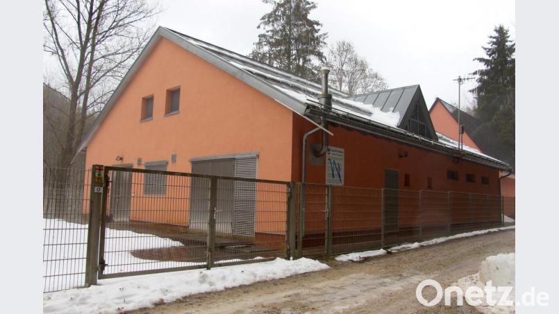 Am Wasserwerk der Gemeinde Pommelsbrunn nahe der Fallmühle wird eine Verbindung zum Zweckverband Bachetsfeldgruppe hergestellt. Damit wollen beide Seiten die Versorgungssicherheit stärken. Bild: ds