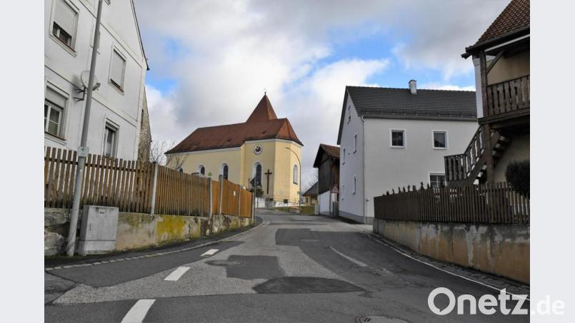 Dorferneuerung Pursruck: Nun muss in die Entscheidung eingetreten werden, was priorisiert wird und finanziell leistbar ist. Bild: sche