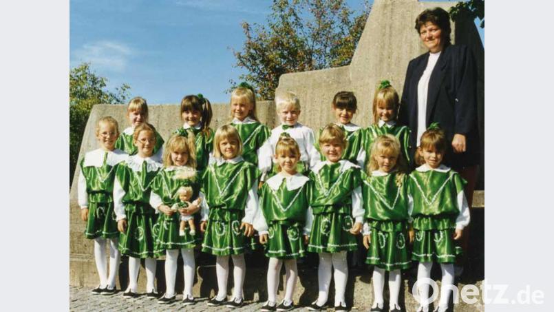 Eine Aufnahme aus dem Jahr 1997. Die Mädels der damaligen AWO-Bambinis sind heute um die 30 Jahre als. Ausbilderin war Elfriede Weiß. Archivbild: wel