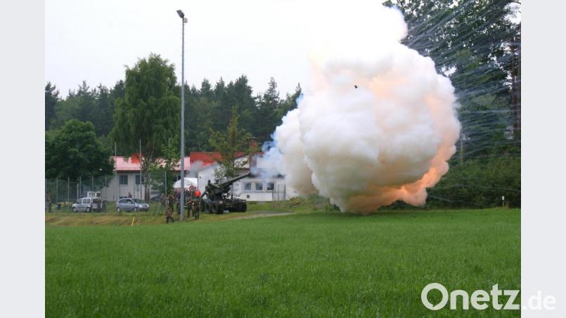 In Immenreuth eröffnete &quot;Long Tom&quot; 2015 den Bezirkswettkampf der oberfränkischen Reservisten. Archivbild: bkr