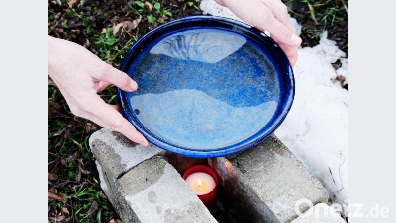 So könnte eine eisfreie Wasserversorgung für Vögel aussehen. Bild: Kerstin Ellersdorfer/exb