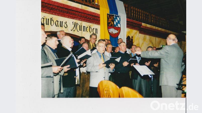 Ein besonderer Höhepunkt im Chorleben: Die Mitgestaltung der Oberpfälzer Sitzweil aus Anlass des Tages der Oberpfälzer in München vor 1000 Besuchern im großen Saal des Hofbräuhauses in München Archivbild: do