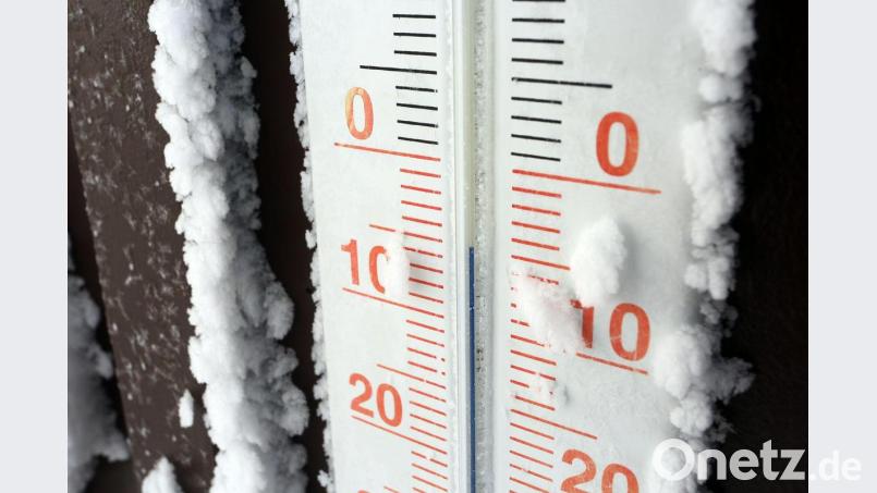 1956 fiel das Thermometer in Waldsassen noch viel weiter: Ein Kälterekord von minus 36,3 Grad wurde damals in der Oberpfalz gemessen. Bild: Matthias Bein/dpa