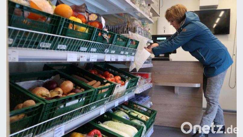 Blick in den Mobilen Dorfladen der Steinwald-Allianz. Archivbild: wüw