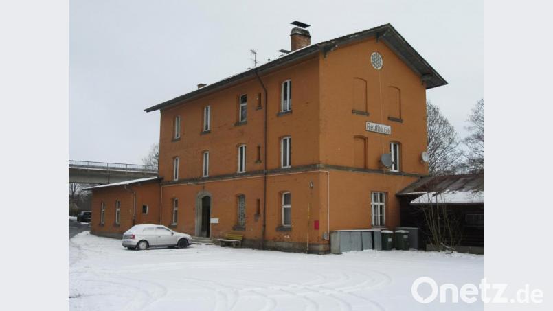 Im Bahnhof in Reuth soll ein &quot;Radler-Café&quot; entstehen. In der jüngsten Gemeinderatssitzung ärgerte sich das Gremium über einen Fehler bei der Verpachtung an die Gemeinde. Bild: ang