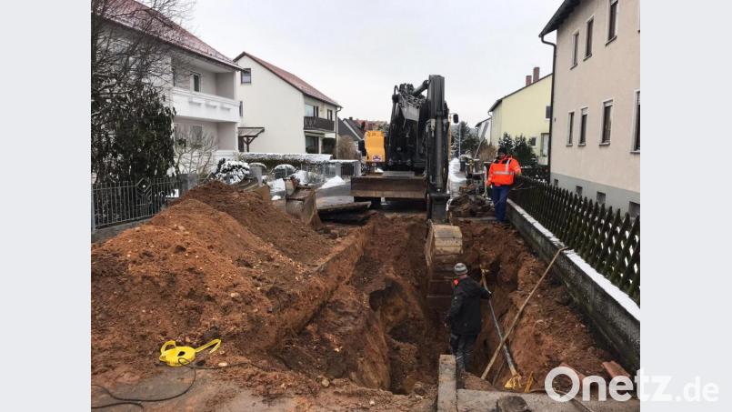 Fast 60 Jahre haben die Wasserrohre am Neuen Weg auf dem Buckel und verursachten die vergangenen Jahre öfter Schwierigkeiten. Eine Erneuerung ist unausweichlich. Bild: sne