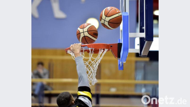 Möglichst viel in der Halle trainieren und spielen: Das Schul- und Sportamt der Stadt Amberg will den Vereinen entgegenkommen und sie auch in den Sommermonaten reinlassen. Sofern die Politik die entsprechende Erlaubnis erteilt. Archivbild: Hubert Ziegler