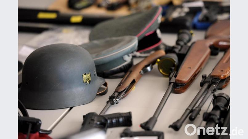 Die Zahl von Rechtsextremisten mit Waffenerlaubnis ist in Deutschland im Jahr 2020 deutlich angestiegen. Symbolbild: Henning Kaiser