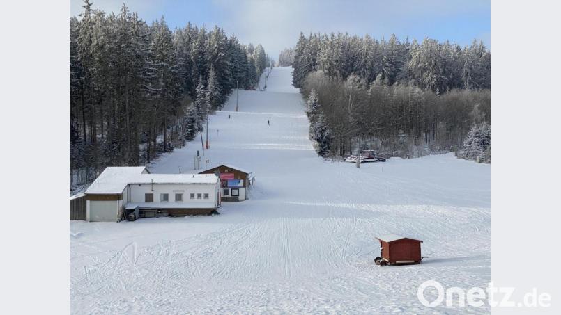 Einsamer Skifahrer am Faschingssamstagmorgen am Fahrenberg. Bild: fvo