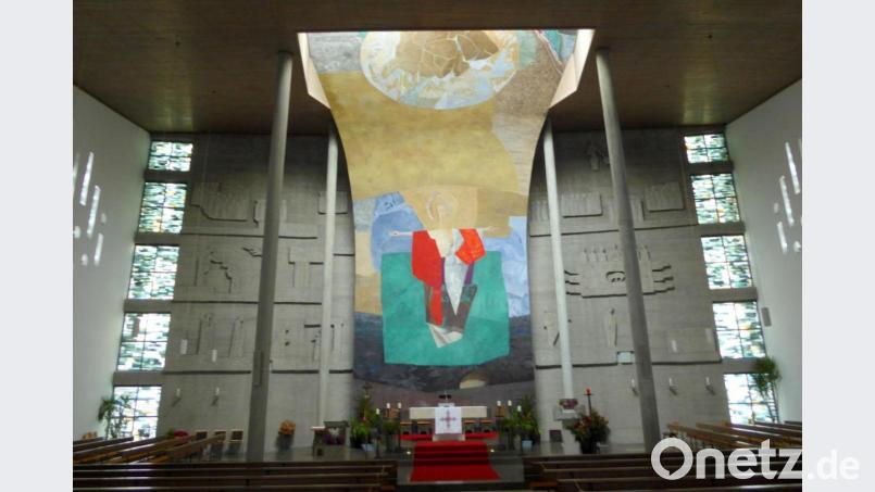 Das moderne Altarfresko in der Pirker Auferstehungskirche. Bild: fsb