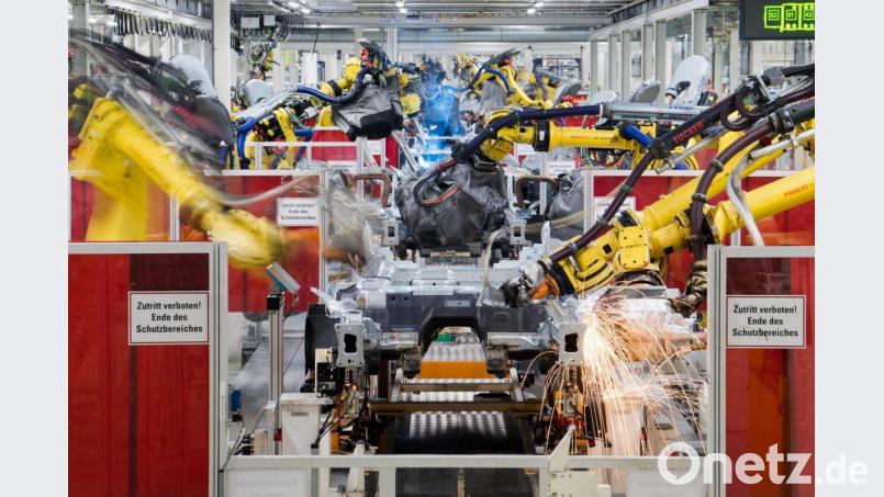Die Automobilbranche könnte die Grenzschließung hart treffen. Bild: Julian Stratenschulte/dpa