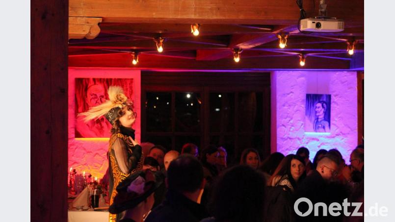 Das neue Dinner mit Killer des Ovigo-Theaters - hier ein Bild aus dem Stück „Mord im Hause Doubleface“ - musste wegen Corona verschoben werden. Bild: Florian Wein/exb