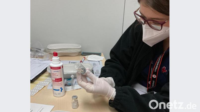 In den Impfzentren Amberg und Sulzbach-Rosenberg wird jetzt auch das Vakzin von Astrazeneca verwendet. Bild: BRK Amberg-Sulzbach