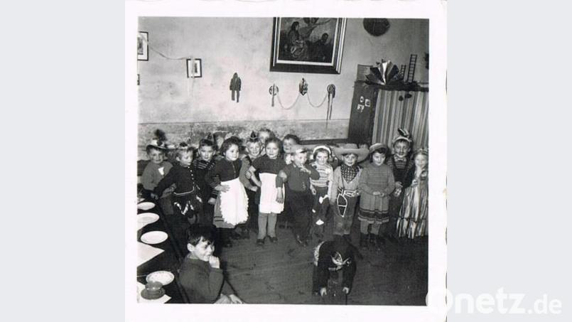 Kindergartenfasching 1955 im Alten Rathaus. Archivbild: bk