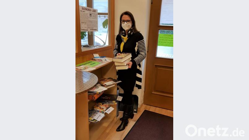 Als "Bücherei to go" bietet die Gemeindebücherei Kastl in diesen Corona-Zeiten einen Abholservice an. Bild: due