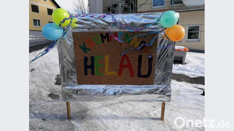 Ein buntes "Krummennoo, Helau" begrüßte die Faschingsnarren im Krummennaaber Faschings-DriveIn. Bild: vsr