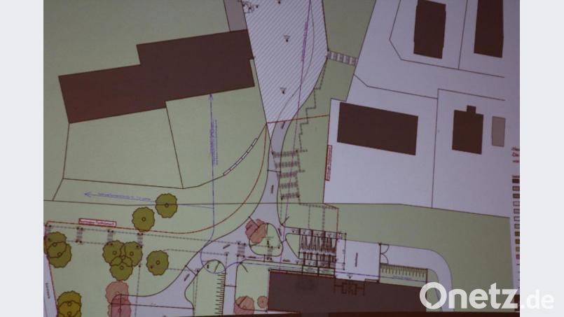 So sehen die Plane für die Sanierung der Außenanlage der Grundschule aus. Bild: kro