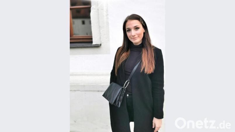 "Da sind schon Typen dabei, die man so nicht auf der Straße trifft", sagt Bianca Hampl über die Männer in der RTL-Sendung "Take Me Out". Gerade deshalb hat sich die Vilseckerin dort als Kandidatin beworben. Bild: Bianca Hampl/privat/exb