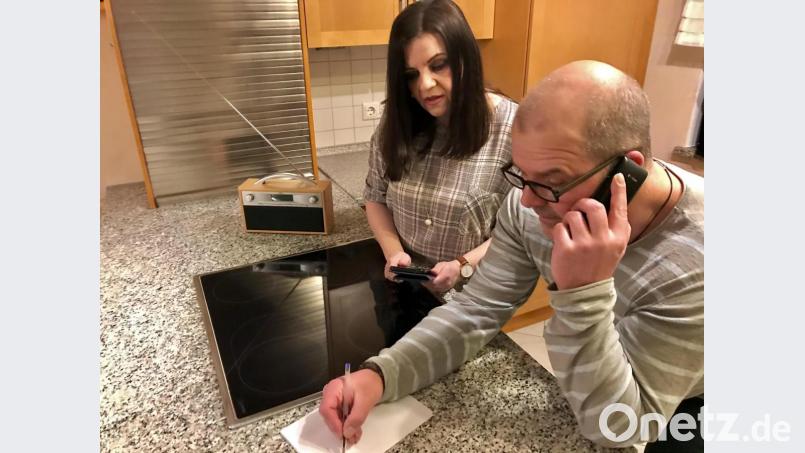 Jürgen und Annette Walbert haben beim Ratespiel &#039;&quot;6 Richtige&quot; von Bayern 1 am Dienstag 3000 Euro abgesahnt. Die beiden konnten bei der telefonischen Abfrage von allen sechs Musikschnipsel die betreffenden Interpreten benennen. Bild: Jürgen Walbert/exb