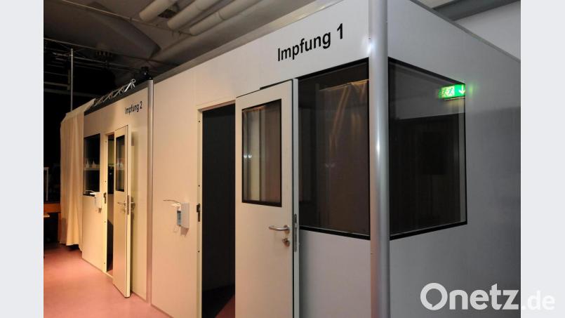 Das Amberger Impfzentrum wurde im Dezember im Jugendzentrum eingerichtet. Viele Senioren über 80 warten noch auf ihren Termin. Archivbild: Stephan Huber