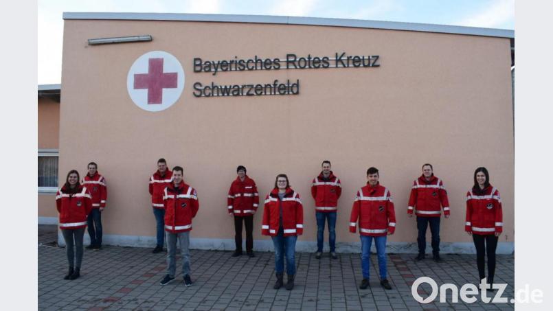 Pandemiebedingt fand die Neuwahl der Vorstandschaft der Wasserwacht Ortsgruppe Schwarzenfeld als Urnenwahl statt. Sie setzt sich aus folgenden Mitgliedern zusammen (von links): Milena Turban, Christopher Kurz, Maximilian Turban, Florian Bauer (neuer Vorsitzender) , Christian Weiß, Marina Straßer, Stefan Obermeier, Christopher Nusche, Korbinian Kurz und Viktoria Kurz (rechts).. Bild: ohr