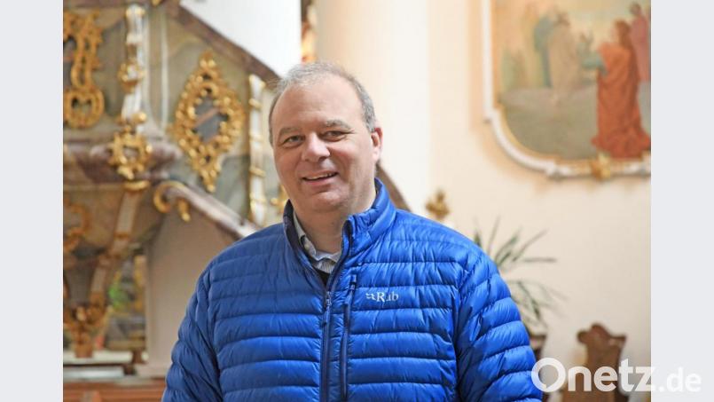 Der Weidener Dekan Thomas Guba muss gleich zu Beginn seiner Amtszeit Nachfolger für einige vakante Pfarrstellen suchen und wird dabei auch fündig. Bild: Gabi Schönberger
