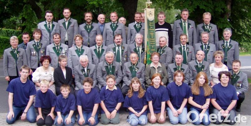 Das Gruppenbild entstand zum 75-jährigen Bestehen im Juli 2005. Archivbild: soj