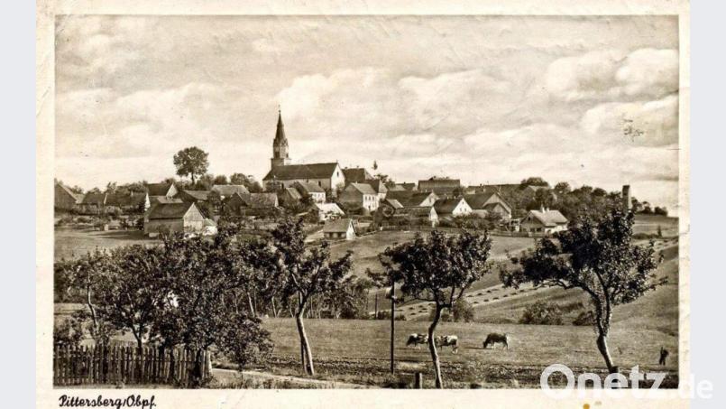 Das Foto auf dieser Postkarte zeigt den Ort Pittersberg um das Jahr 1950. Repro: gm
