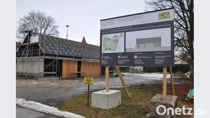 Das Multifunktionsgebäude am Anger in Großkonreuth sorgt für emotionale Diskussion im Gemeinderat. Gerade die Kosten sind Mittelpunkt der Diskussion. Zu unrecht, nimmt Architekt Peter Hilgarth Stellung. Denn mit der Kalkulation liege man im Rahmen. Bild: ws