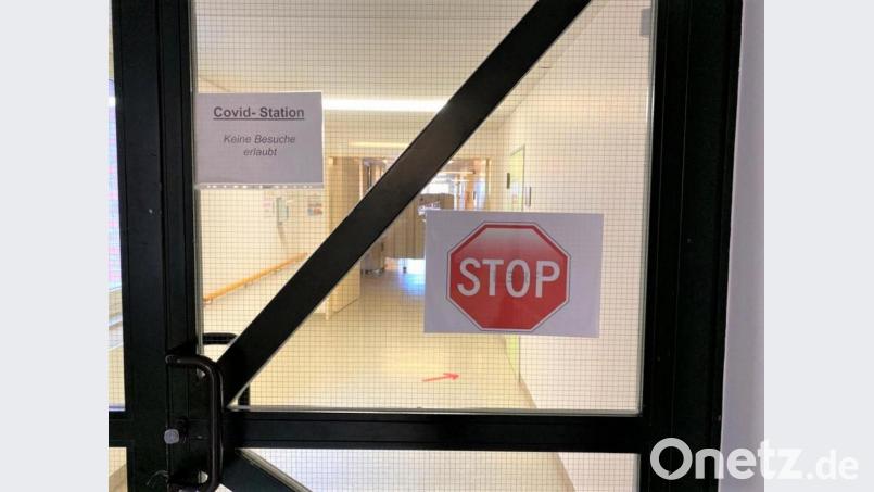 Die Covid-Station im St.-Anna-Krankenhaus ist strengen Richtlinien für die Isolierung der infizierten Patienten unterworfen. Bild: Marie Ehras/exb