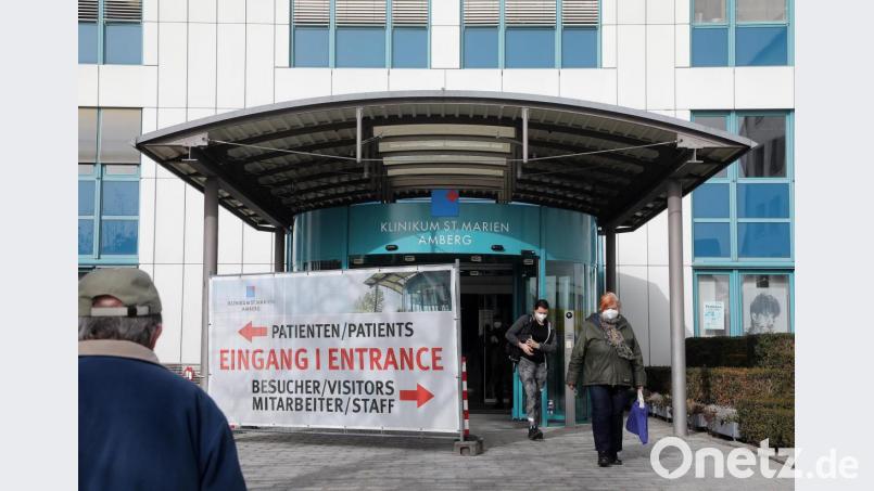 Im Klinikum St. Marien in Amberg sind derzeit 37 Patienten mit einer Corona-Infektion. Bei 20 ist bereits gesichert, dass sie die britische Mutante in sich tragen. Bild: Wolfgang Steinbacher