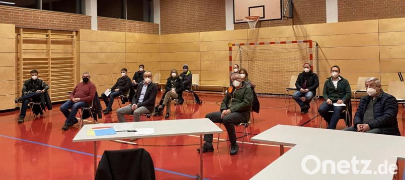 Der CSU-Ortsverband Rieden-Vilshofen war in der Schulturnhalle zur Ortsversammlung zusammengekommen. Gewählt wurden dabei auch die Delegierten für die Kreisvertreterversammlung zur Bundestagswahl. Bild: bö