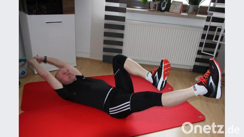Übung 1: Bauchmuskeltraining Bild: kro