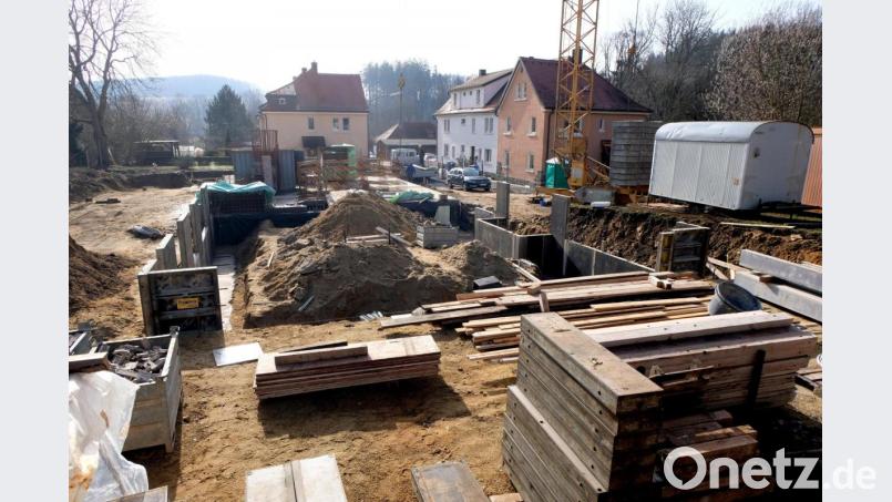 Das Projekt der Baugenossenschaft Eigenheim in Plankenhammer, der Neubau von zehn barrierefreien Mietwohnungen, geht mit Volldampf weiter. Bild: le