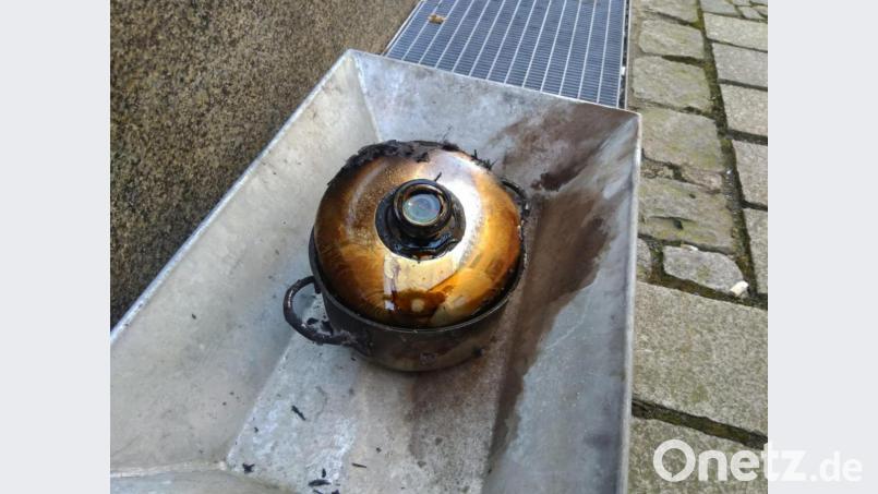 Zimmerbrand Erbendorf: Ein Mädchen hat das Essen auf dem Herd vergessen. Bild: rw
