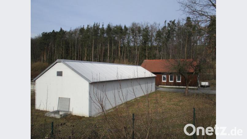 Eine Photovoltaikanlage am Dach der Altendorf Kläranlage würde Strom sparen und einen Beitrag zum Umweltschutz leisten. Dafür soll die Verwaltung eine Kostenschätzung vorlegen. Bild: bnr