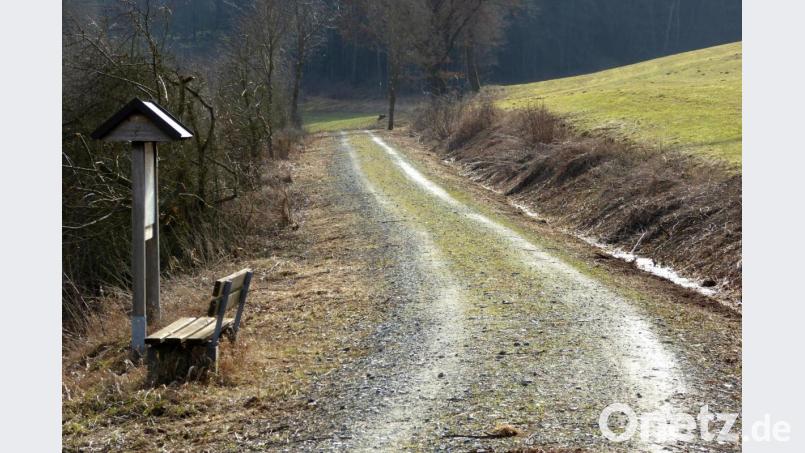 Die &quot;Bernsteinstraße&quot; führt ein Stück auf dem Klingenbachtalweg. Bild: fsb