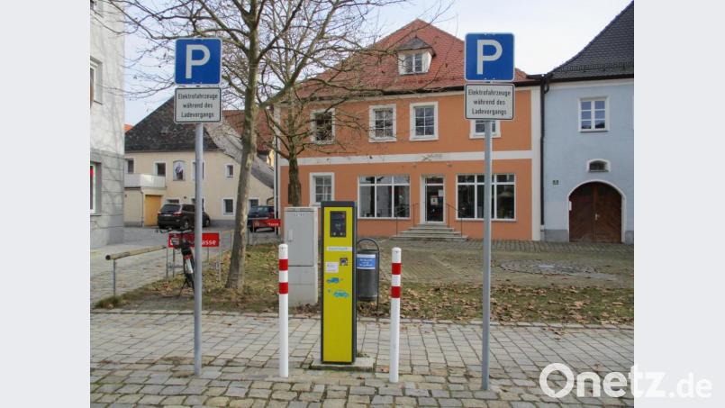 Die E-Ladestation am Marktplatz weist eine steigende Nutzungsdauer auf. 42 Stunden wurde sie im vergangenen Quartal genutzt. Bild: bnr