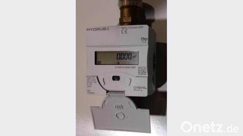 Die neuen elektronischen Wasseruhren könenn künftig &quot;von der Straße aus&quot; abgelesen werden. Bild: bey