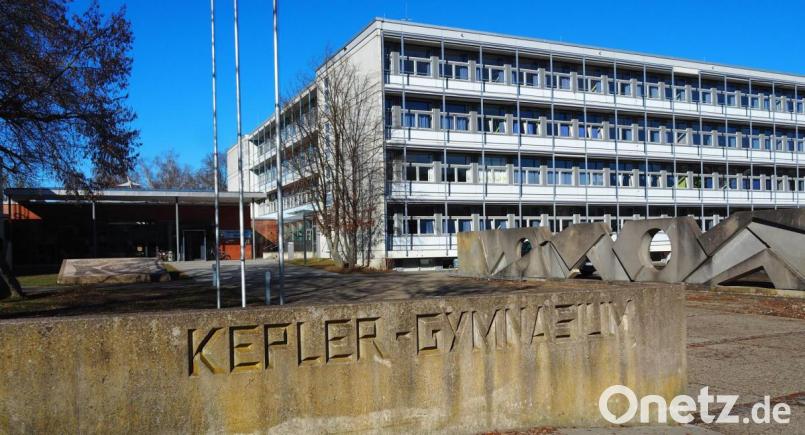 Noch herrscht Corona-Ruhe am Kepler-Gymnasium in Weiden. Doch hinter den Mauern wird viel für Hochbegabte getan. Bild: Bühner