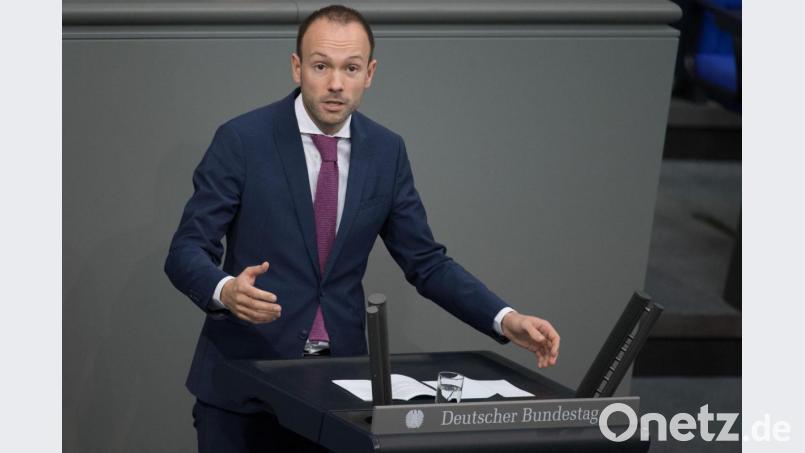 Der CDU-Abgeordnete Löbel gibt seinen Sitz im Auswärtigen Ausschuss auf. Foto: Jörg Carstensen/dpa Symbolbild: Jörg Carstensen/dpa
